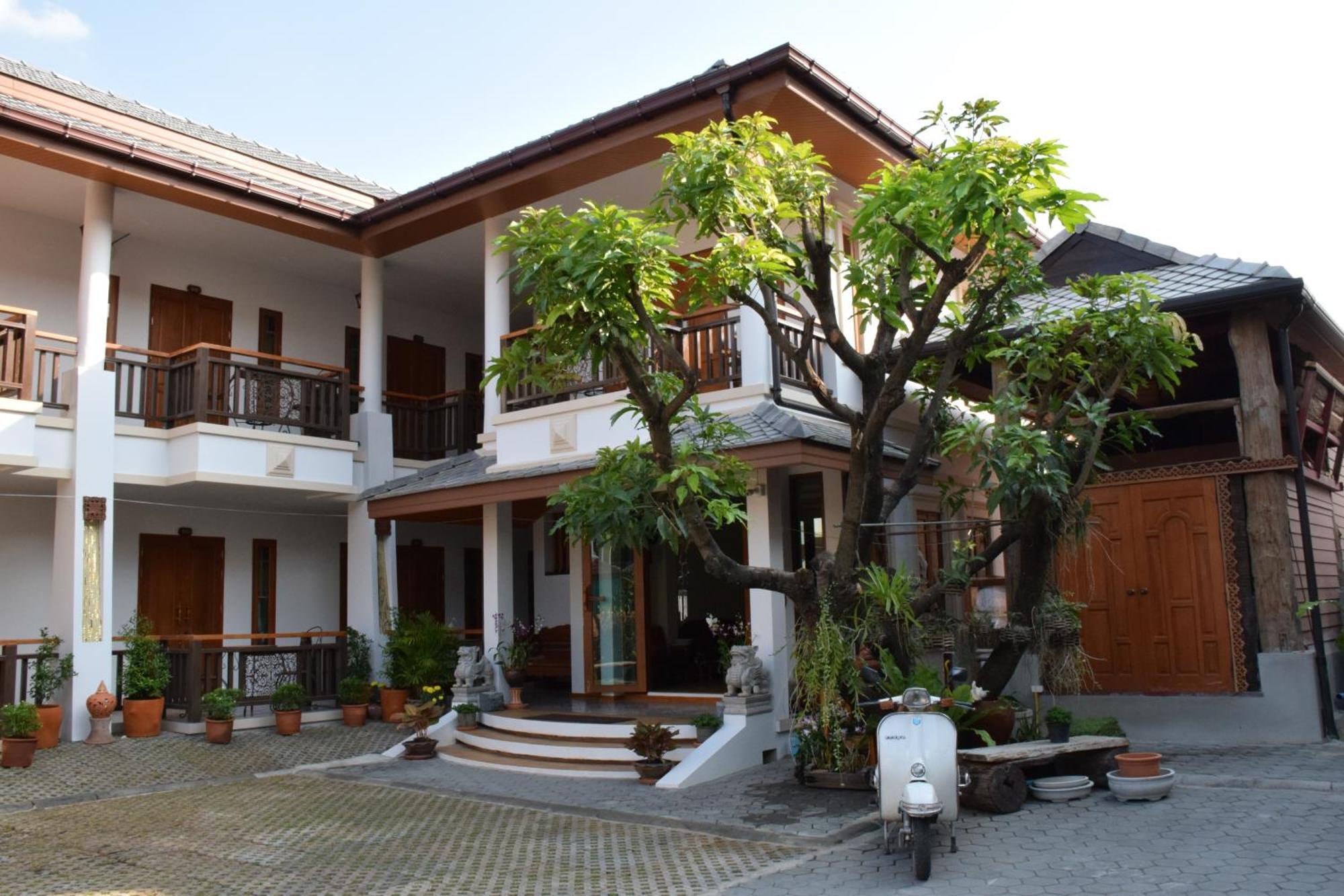 Gordnuea Boutique House Bed and Breakfast Chiang Mai Buitenkant foto